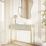 Selsey Veldio Konsolentisch 90 cm, greige mit Lamellenfront, Schublade und goldenen Beinen im Wohnzimmer.