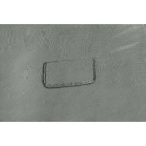 Detailaufnahme: Graue Schutzhülle für Strandkorb mit Belüftungsfenster.