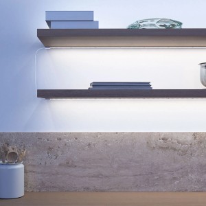 Philips Hue Verbinder Flux (4er-Set) für flexible LED-Streifen-Verbindungen unter Regalen.