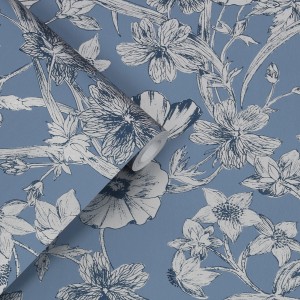 Laura Ashley Vliestapete Summerhill Midnight Blue mit floralem Muster.