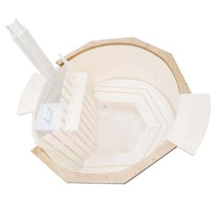 Finntherm Umrandung für Badefass Bergen, Fichte Natur, Ø 160 cm, als Poolumrandung.