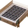 Einweg Casus Grill aus Pappe, Bambusrost und Lavasteinen, ideal für unterwegs.