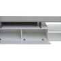 Modernes TV-Rack in Beton-Optik und Weiß. Mit offenen Ablageflächen, zwei Staufächern mit geöffneten Türen und Glasablage.