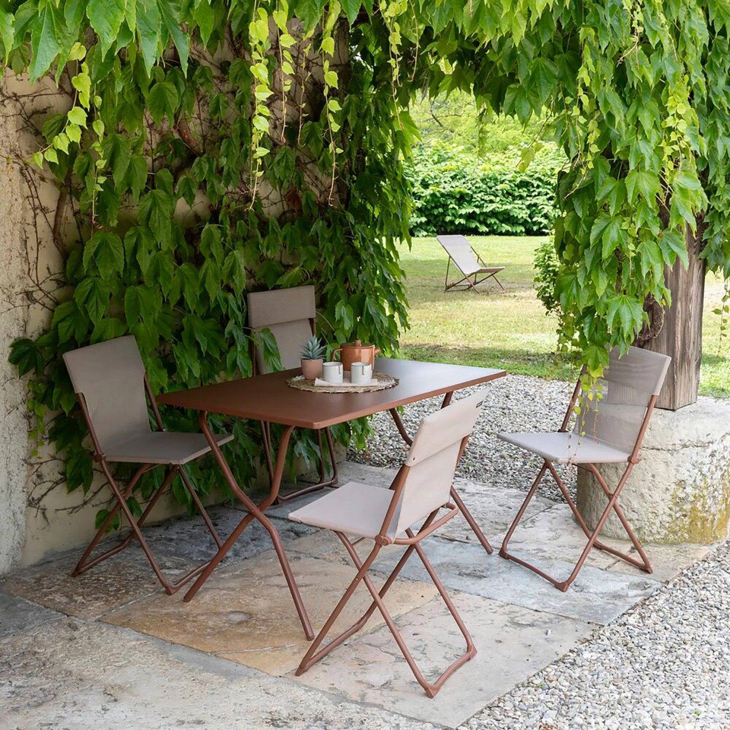 Lafuma Balkontisch Balcony, klappbar, 72x120x70 cm, Canyon. Gartentisch für 4 Personen.