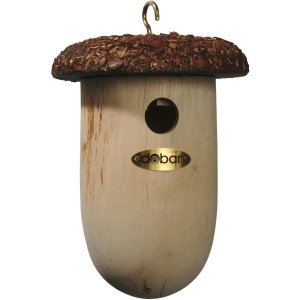 Dobar Nistkasten in Eichelform mit Rindendach und Aufhängehaken.