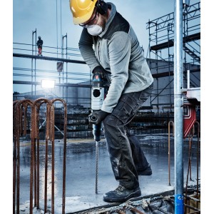 Anwendung: Bosch Expert Hammerbohrer SDS Plus-7X bohrt in Beton. Bohrdurchmesser 6 mm.