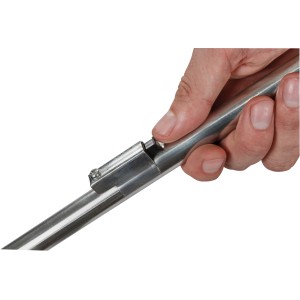 Detailaufnahme: Rothenberger Industrial Abflammgerät mit Piezo-Zündung in Benutzung.