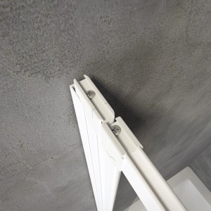 Detailaufnahme: Schulte Badewannenaufsatz, 3-teilig, alpinweiß, Echtglas, Beschläge.