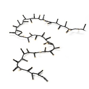 Konstsmide Micro-LED Lichterkette mit 400 warmweißen Dioden für den Außenbereich.