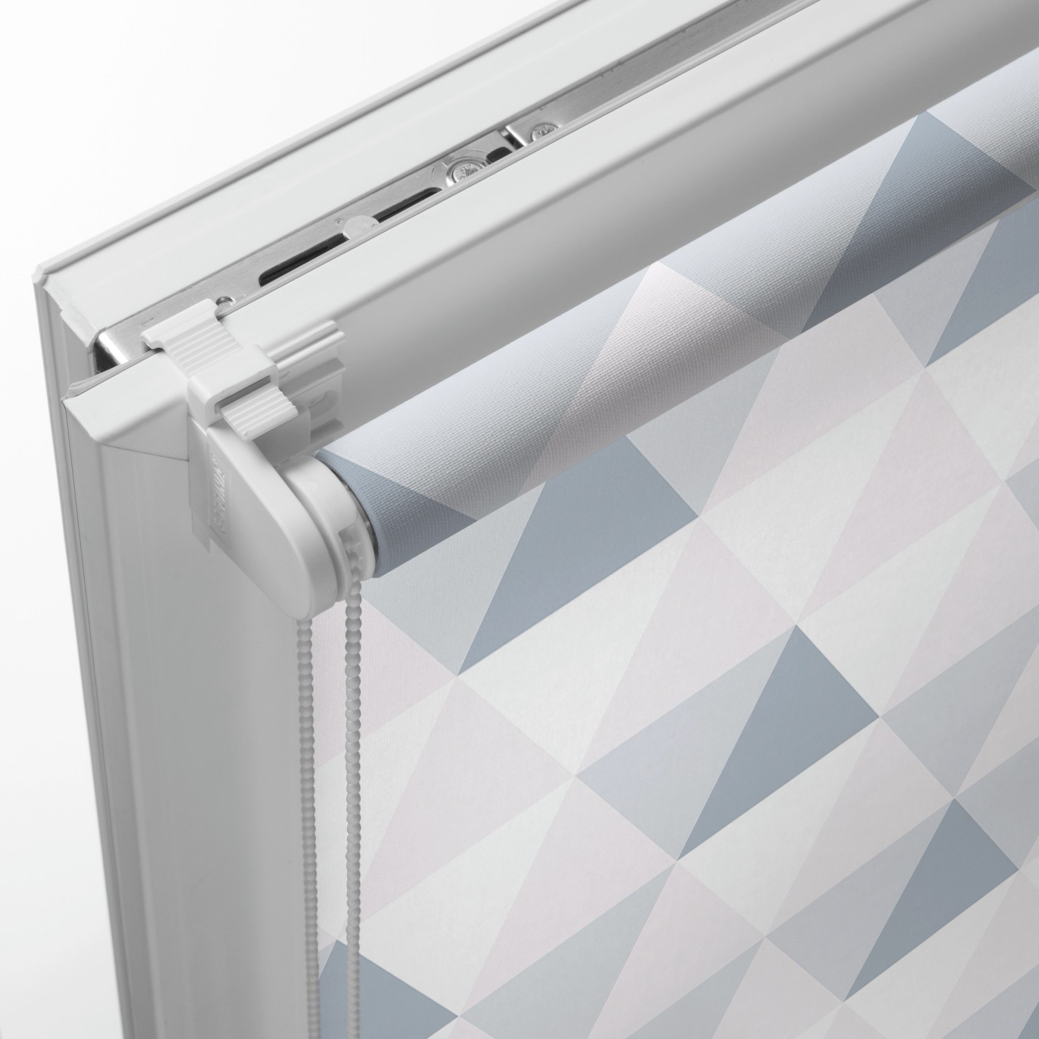 Gardinia EasyFix Rollo Triangle, 45x150 cm, mehrfarbig mit geometrischem Muster.