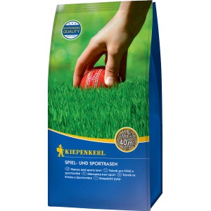 Kiepenkerl Sport- und Spielrasen 1kg: Packung mit Hand und Ball auf Rasen.