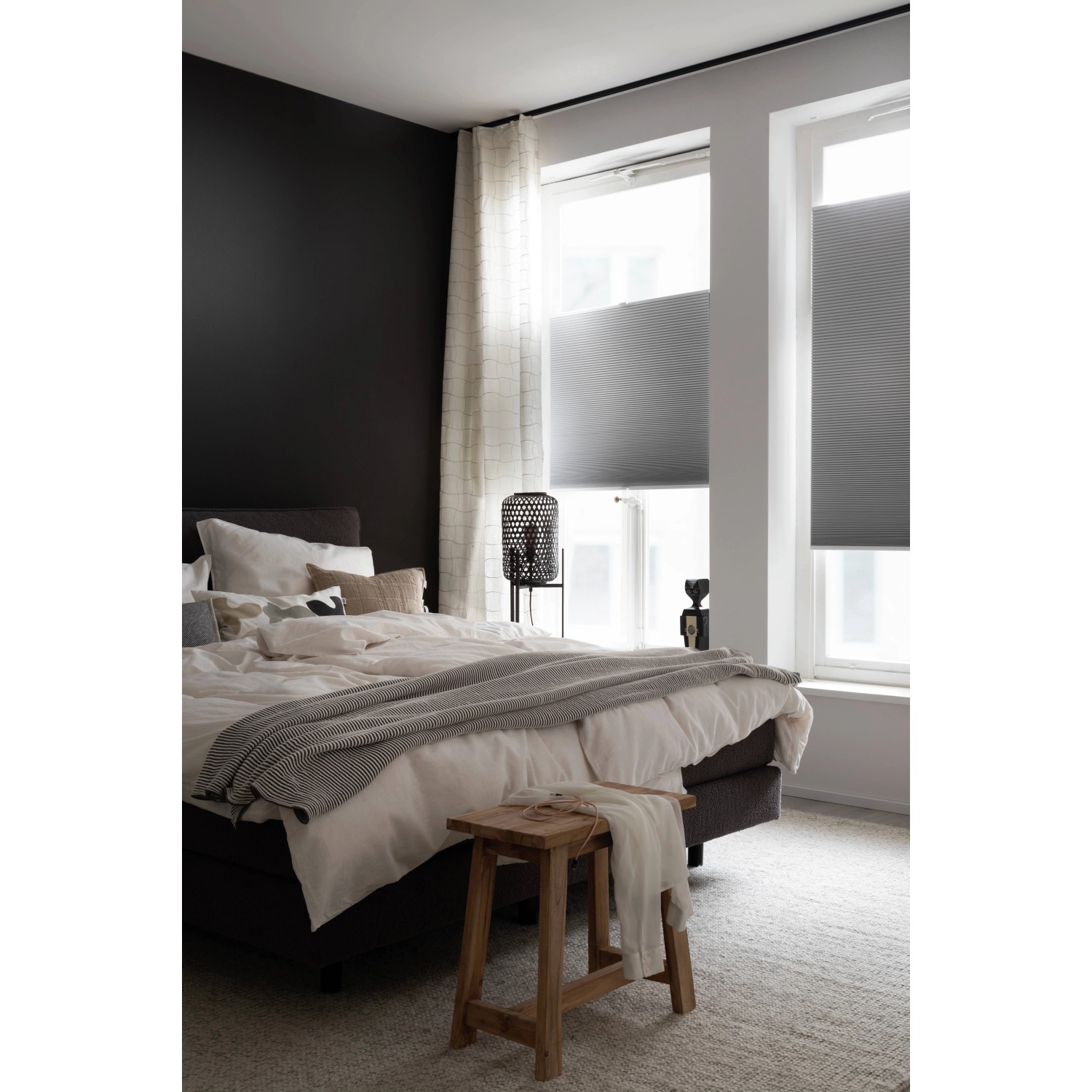 Schöner Wohnen Vorhangschiene Emilia, 1-läufig, 230 cm, Schwarz-Matt im Schlafzimmer.