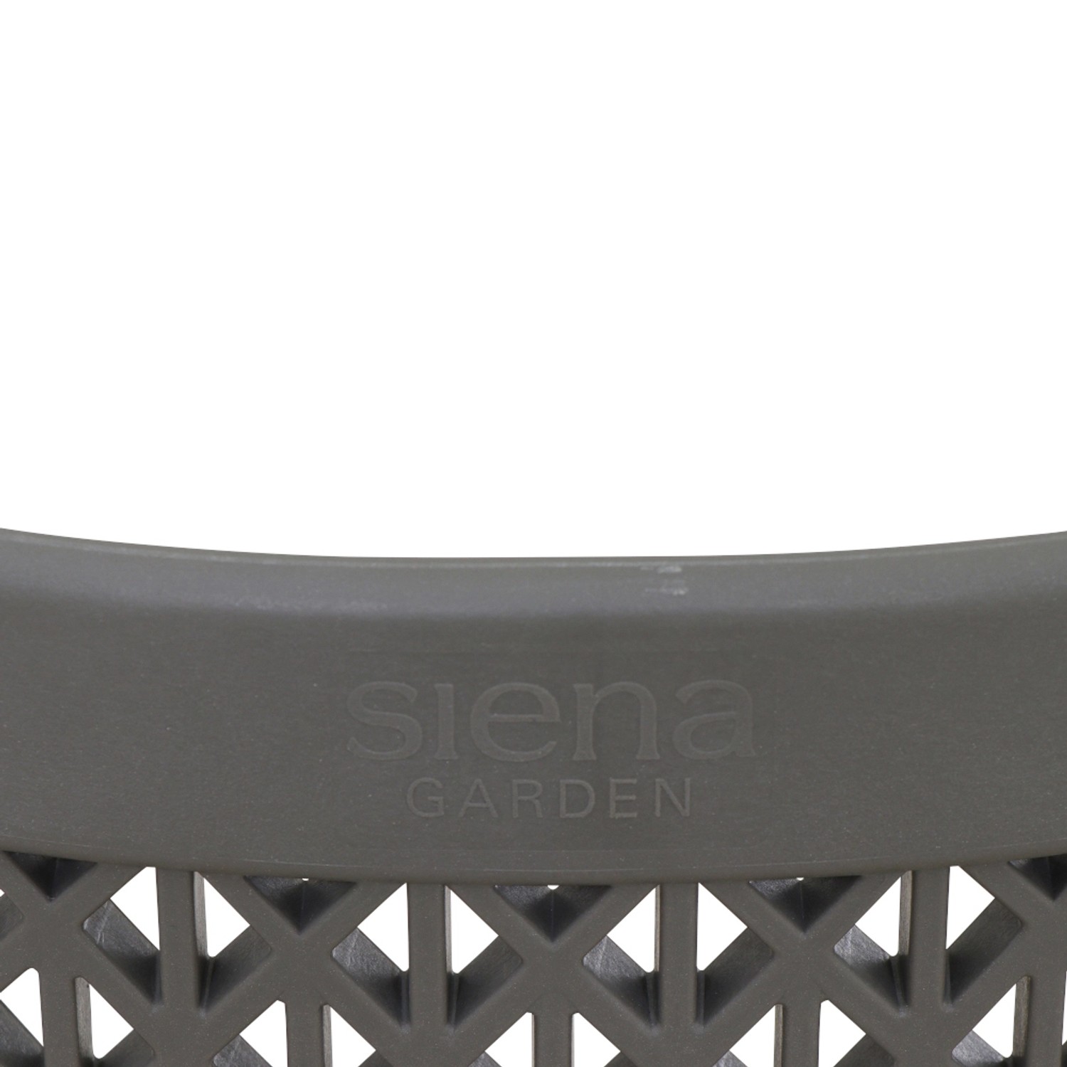 Detailansicht: Grauer Siena Garden District Stapelsessel mit Rückenlehne und Logo.