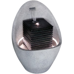 Großer, grauer Design-Gartenbrunnen in Ei-Form mit LED-Beleuchtung und Wasserfall.