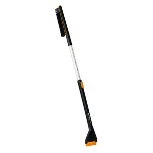 Fiskars Auto-Schneebürste X-Series mit Teleskopstiel und Eiskratzer, schwarz.