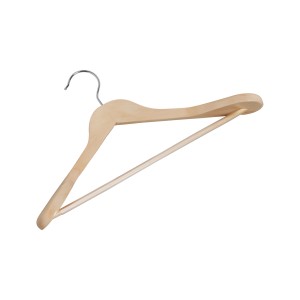 Anzugbügel aus Holz mit Steg für Hosen, Teil der textilen Aufbewahrung.