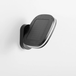 Schwarze Eco-Light Solar Wandleuchte Chicago mit Solarpanel und Bewegungsmelder.