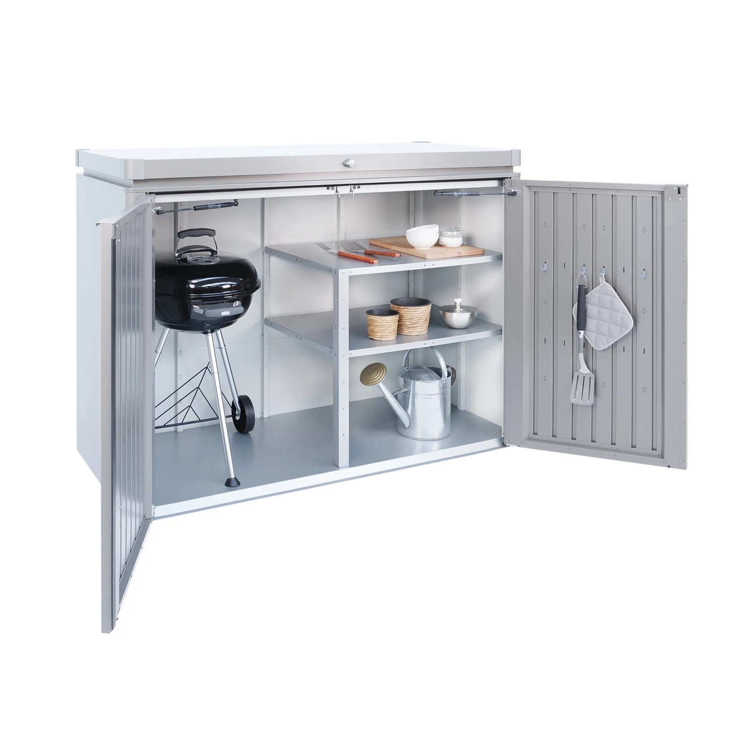 Geöffnete Biohort HighBoard 160 Gartenbox in Quarzgrau-Metallic mit Grill, Regalen und Gartenzubehör.