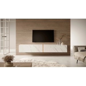 Modernes Selsey TV-Hängeboard Bisira in weißer Marmoroptik mit goldenem Einsatz, schwebend unter einem Fernseher.