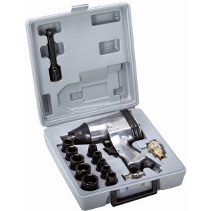 Atrox Druckluft-Schlagschrauber-Satz im Koffer mit Zubehör wie Steckschlüsseln und Verlängerung.