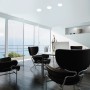 Modernes Wohnzimmer mit Eglo Connect LED Einbauleuchten Fueva 3er-Set in Weiß.