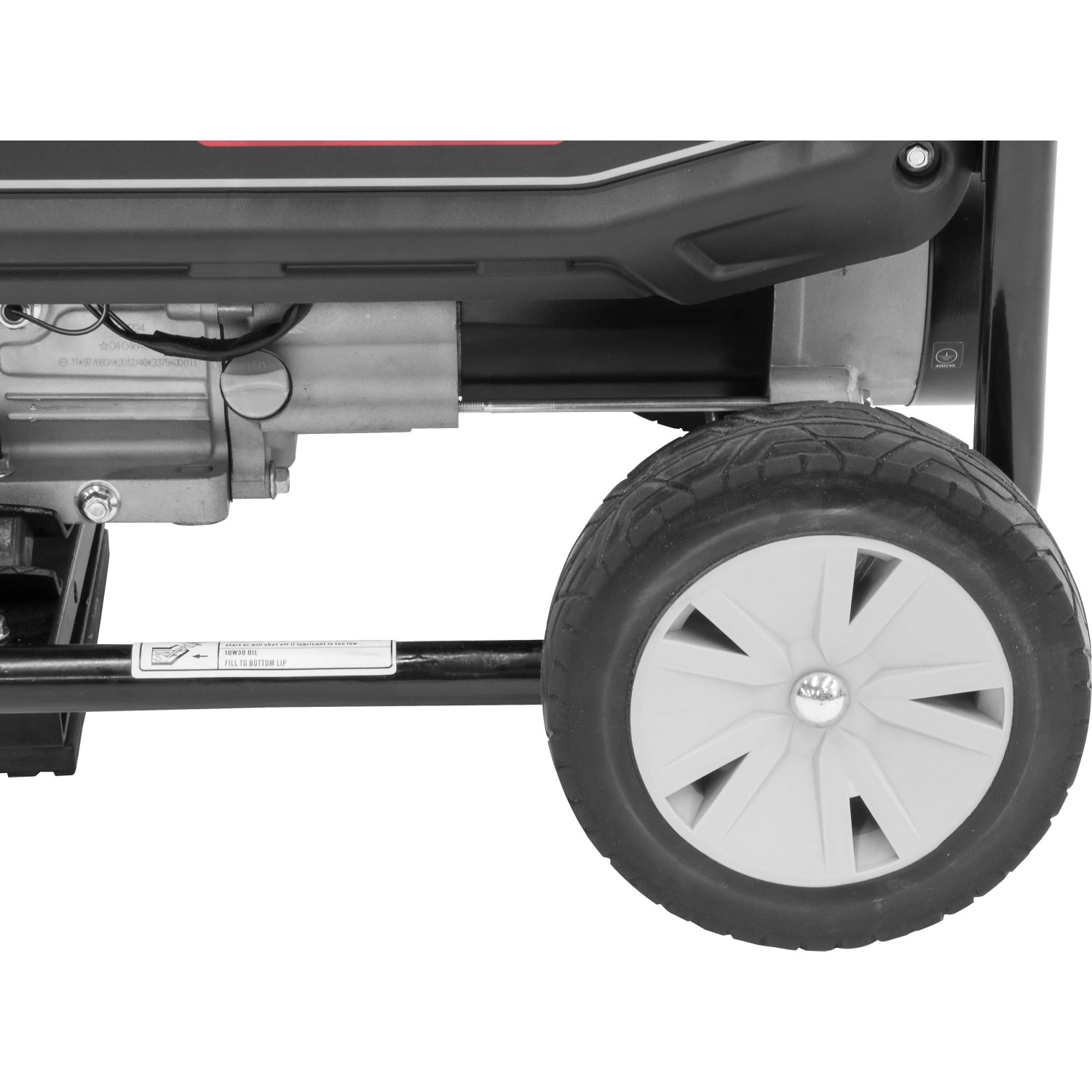 Detailaufnahme: Güde Stromerzeuger GSE 4701 RS Benzin mit Rad und Rahmen.