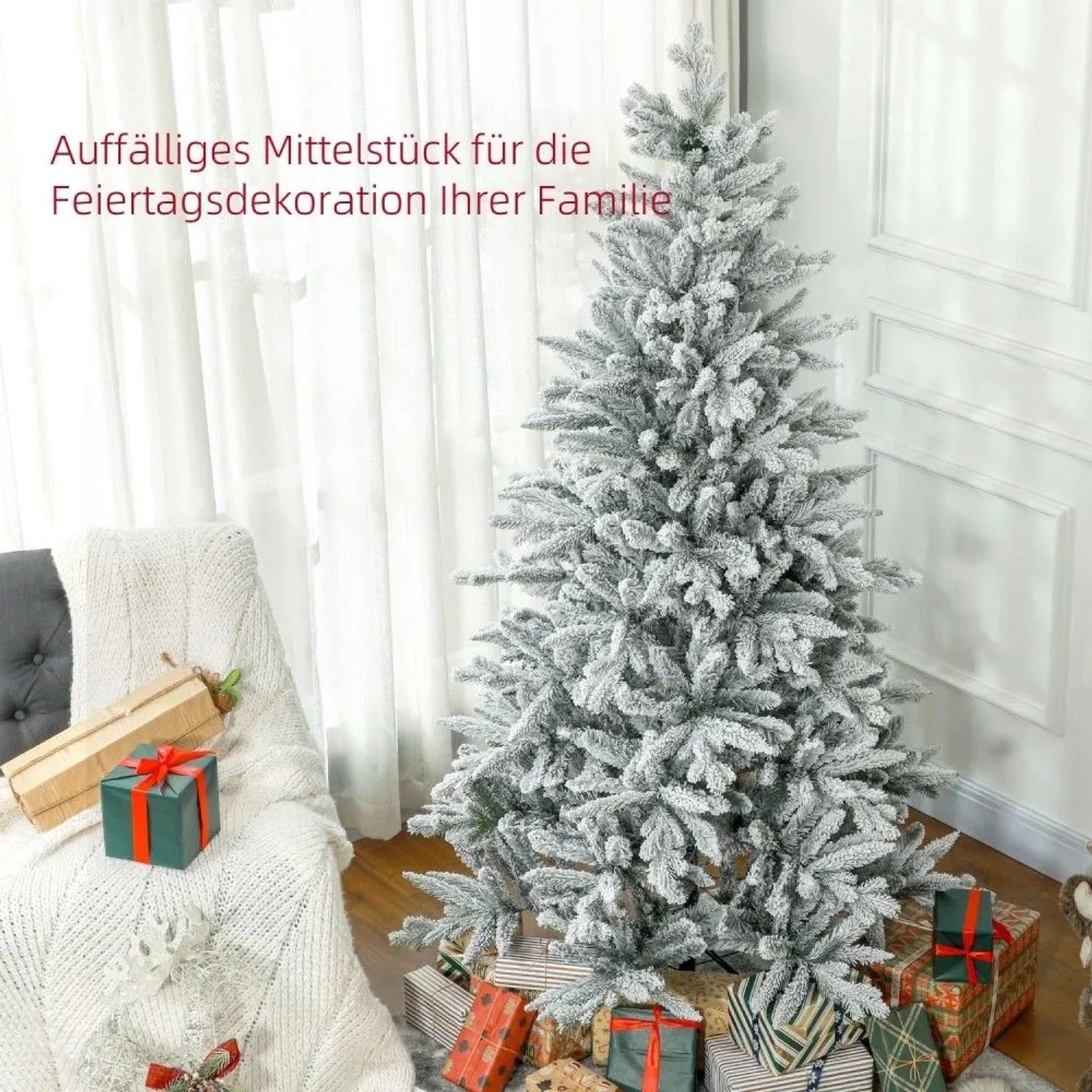 Hoher, beschneiter HOMCOM Weihnachtsbaum mit grünen Zweigen, Tannenzapfen und Geschenken, festliche Weihnachtsdekoration.