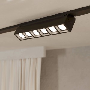 Schwarzes EGLO LED-CCT-Aufbaumodul TPLUS für Schienensystem, 180mm, mit sechs Leuchten.