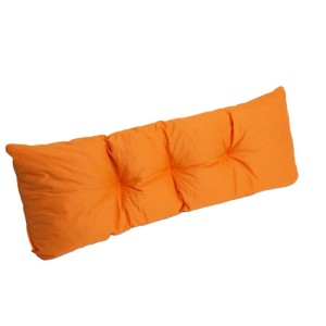 Orangefarbenes Paletten Rückenkissen 120x40cm für Gartenmöbel.