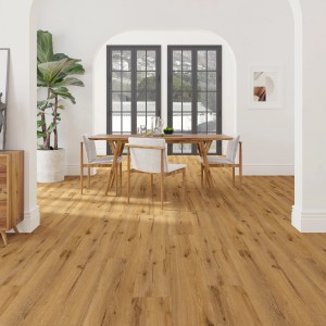 Verlegter Vinylboden Eiche Forset mit Kork-Trittschalldämmung im Esszimmer.