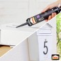 Pattex Montagekleber Stein Grau 420g in Kartusche, Anwendung auf Briefkasten.