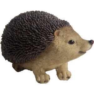 Stehende Deko-Figur Igel, 15 cm, aus Polyresin für die Gartendekoration.