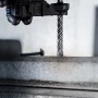 Bosch Expert Hammerbohrer SDS Plus-7X beim Bohren in Beton.