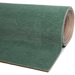 Gerollter, grüner Teppichboden Catania als Meterware (Breite 500 cm).
