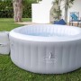 Bestway Lay-Z-Spa St. Lucia AirJet aufblasbarer Whirlpool, rund, Ø 170 cm, im Garten.