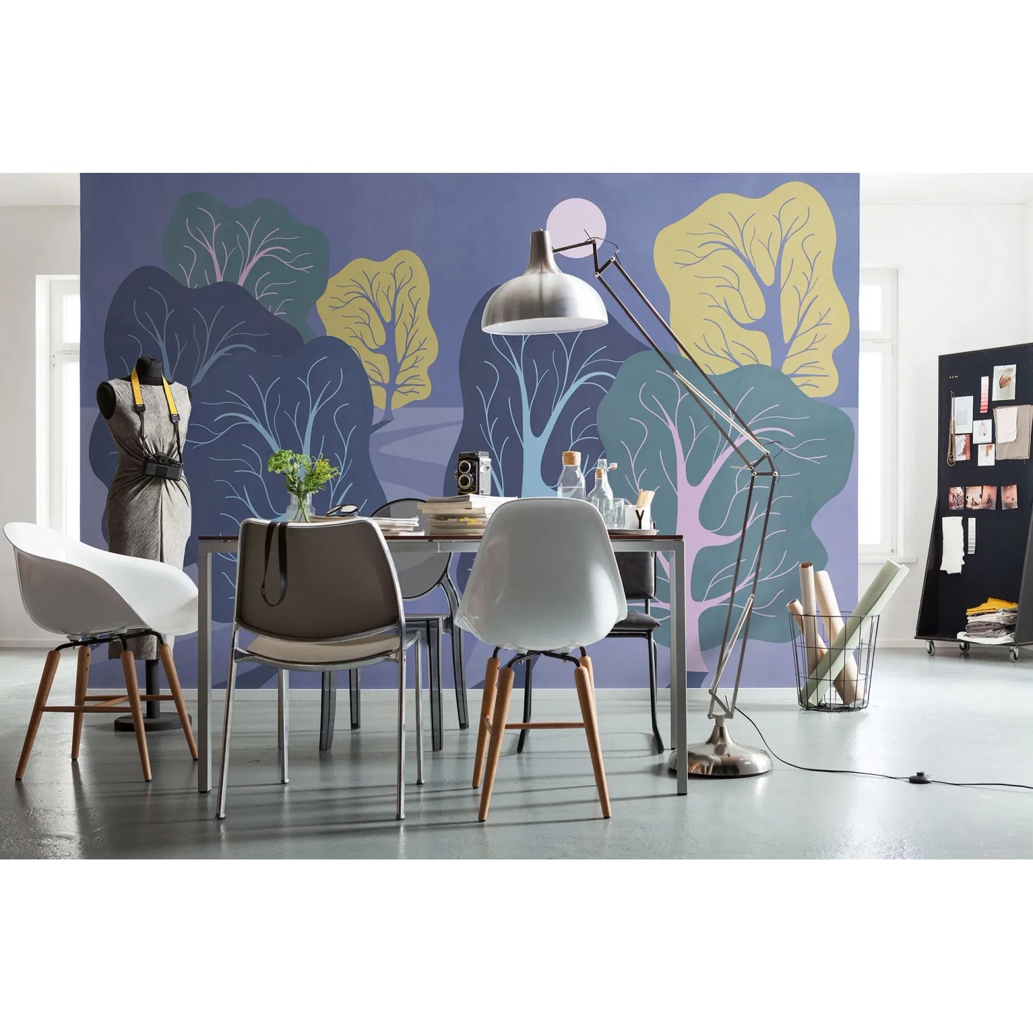 Komar Vliestapete Purple Nights mit Baum-Motiv in Violett, 350x250cm.