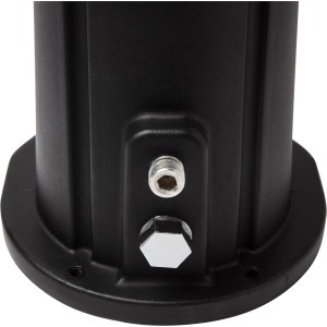 Detailaufnahme: Schwarze Steinbach Solardusche Split mit Ablassschraube und Anschluss.