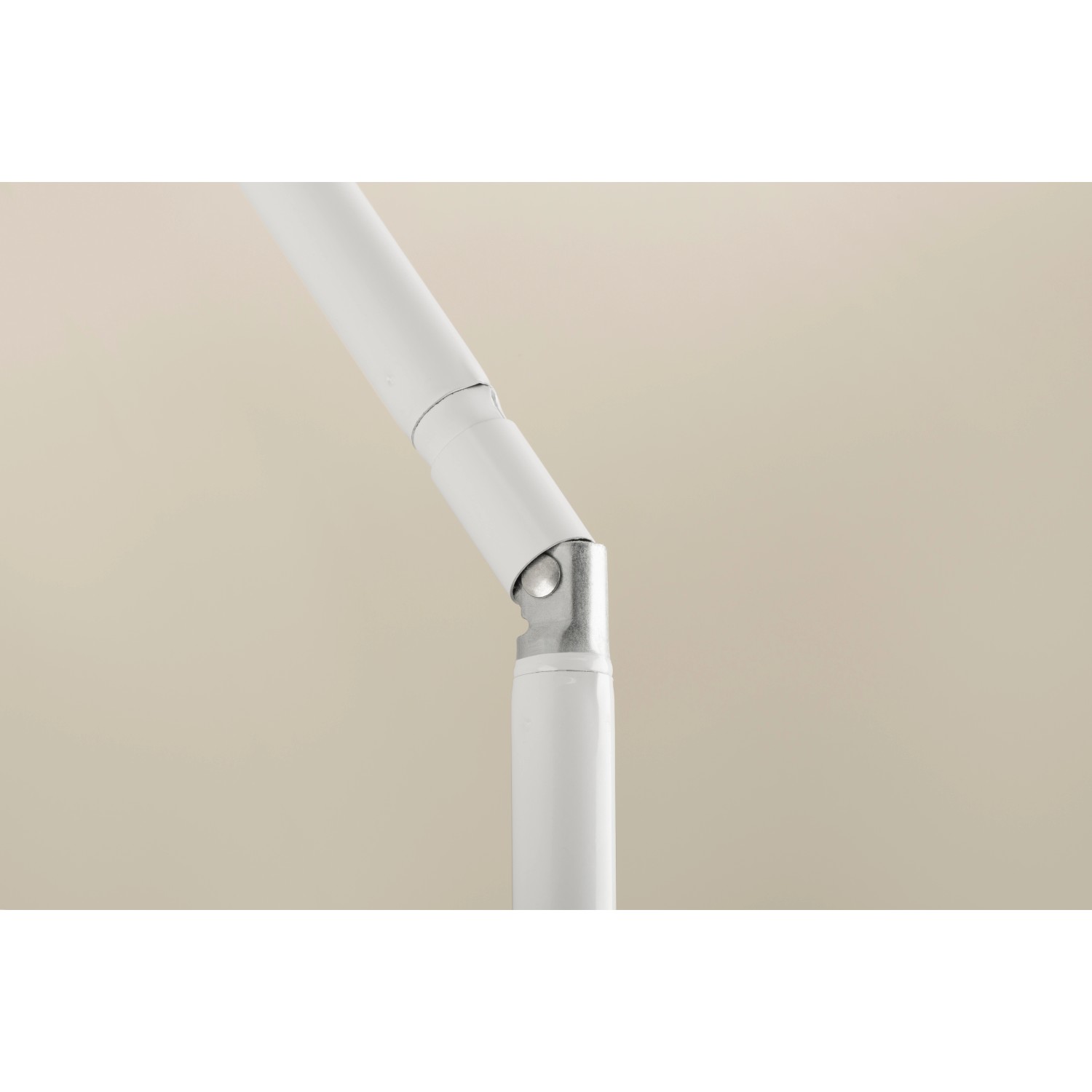 Detailaufnahme: Knickgelenk des Schneider Balkonschirm Ibiza, naturfarben.