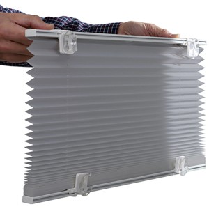 Graues Gardinia Dachfenster-Plissee 50,3x122cm mit Saugnäpfen für Rollos ohne Bohren.