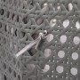 Detailaufnahme: Grauer Home Deluxe Hängesessel Twin aus Polyrattan, Kissenbefestigung sichtbar.