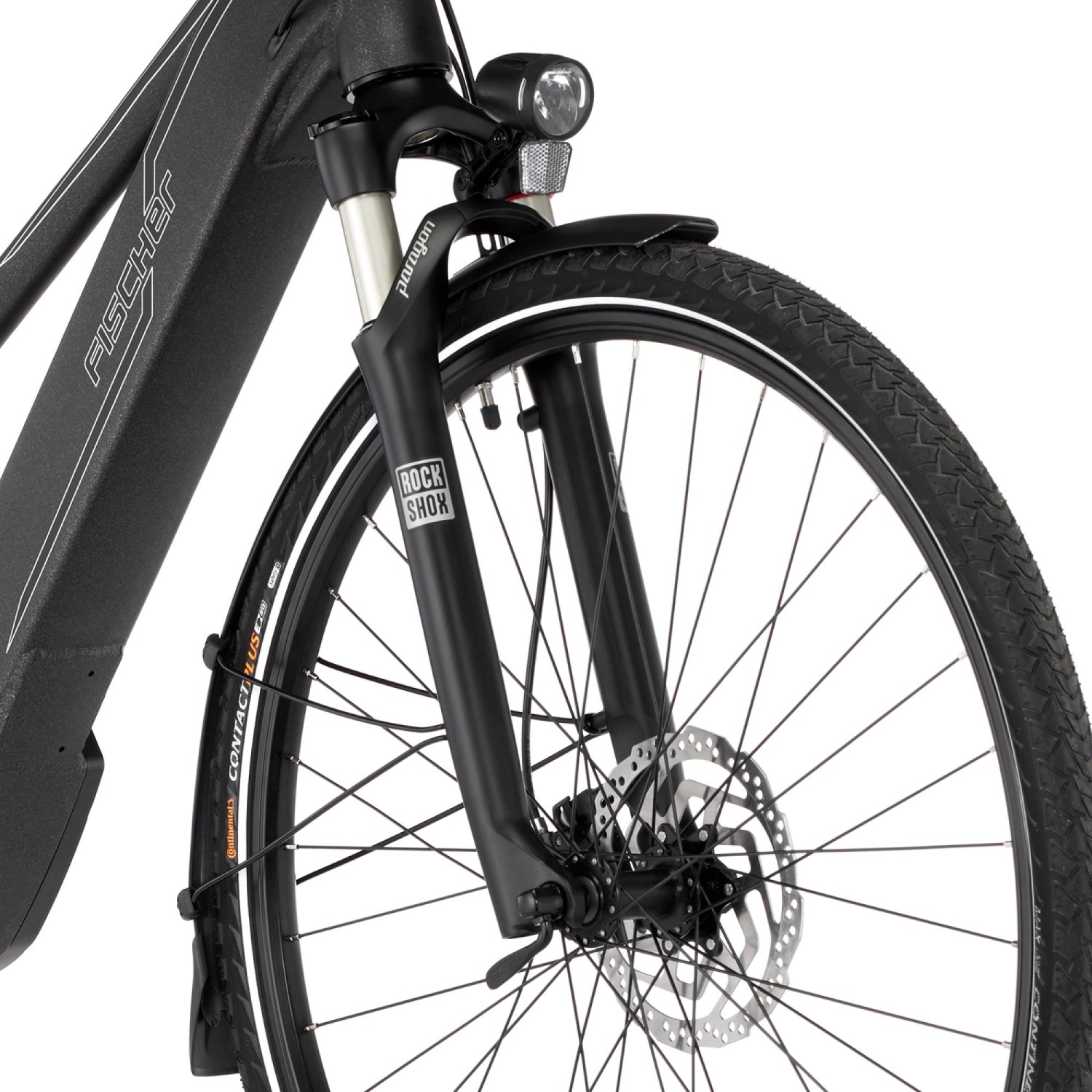 Detailaufnahme des Vorderrads vom Fischer E-Bike Viator 6.0i mit Federgabel und Scheibenbremse.