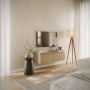 Selsey TV-Hängeboard Bemmi 100 cm Eiche Holzoptik, wandmontiert mit zwei Klappfächern unter TV im modernen Wohnzimmer.