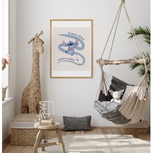 Komar Wandbild Stitch Kindness, 50x70 cm, im Kinderzimmer mit Deko.