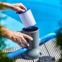 Summer Fun Solar-Pool-Kartuschenfilteranlage mit Filterkartusche und Solarmodul in Nutzung.
