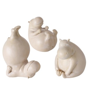 3er Set Deko-Figuren: Beige Nilpferde aus Kunstharz, verschiedene Posen.