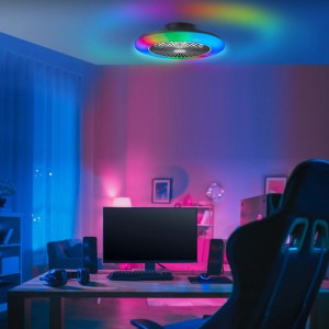 Schwarze LED-Deckenleuchte Salerno mit Ventilator und RGB-Beleuchtung in modernem Gaming-Zimmer.