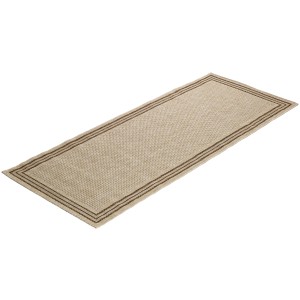 Beiger OBI Teppich Tiana, 140x200 cm, mit schmaler, dunkler Bordüre. Kurzflorteppich für Innen- und Außenbereiche.