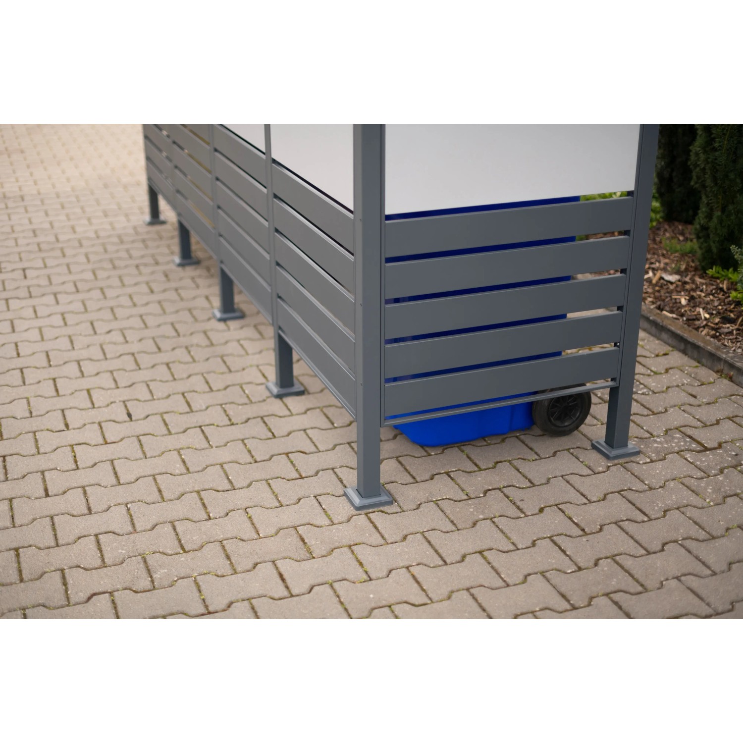 Westmann Mülltonnenverkleidung Planum, anthrazit/grau, für 4 Tonnen à 240 l, aus Metall.