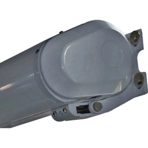 Detailaufnahme der grauen MCW Kassettenmarkise 6x3m mit Motor.
