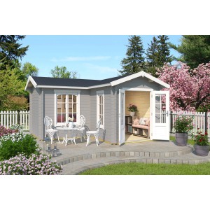 Lichtgraues Lasita Maja Gartenhaus Portsmouth 44 mit Terrasse und Gartenmöbeln.